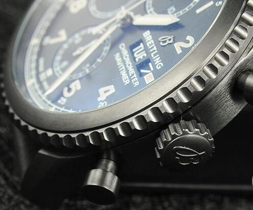The black steel model looks more pure than the steel one as the color of the case is much more familiar with the dial.