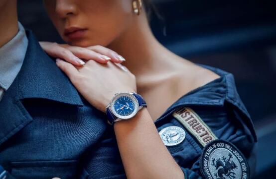 Forever knock-off watches online are trendy with blue color.