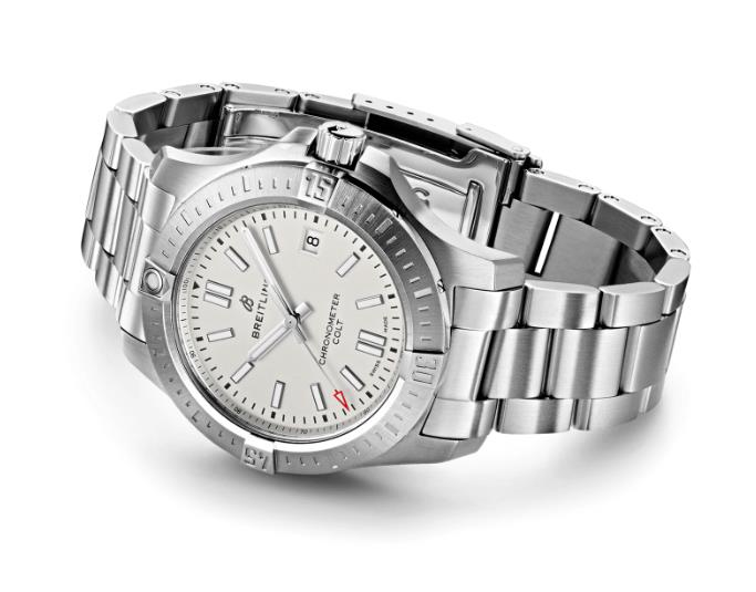The male replica watches are sturdy.